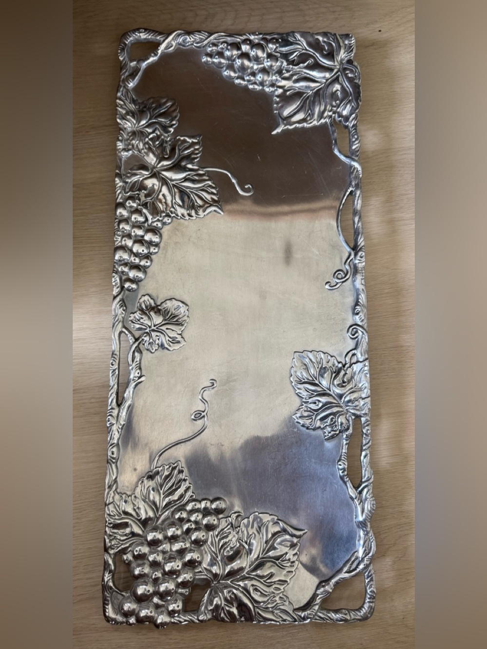 Arthur court Silver Grape Vine Decorative Serving wide  plate grape design